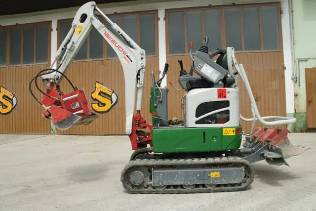 bagger_mieten_takeuchi_tb210