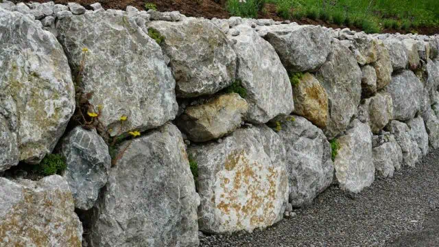 verlegung-wurfsteinmauer-kalkstein-rossleithen_10