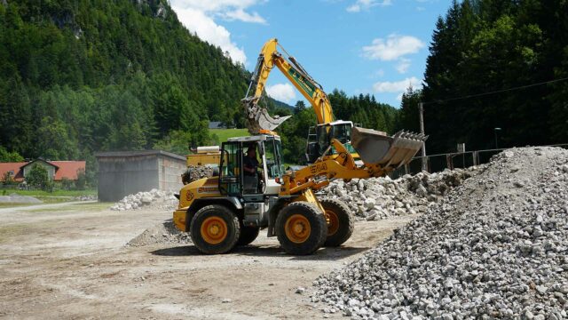 mobile_bauschuttaufbereitung_wiederverwendung_von_baustoffen_durch_bauschuttaufbereitung-3