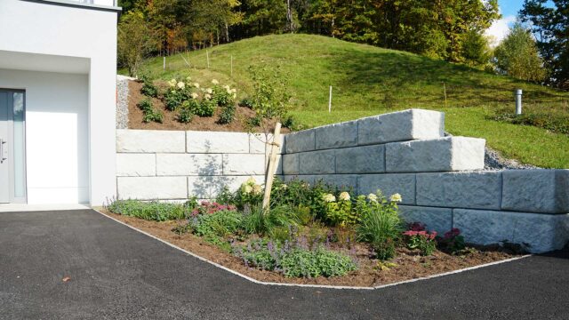 hangsicherung_SW-stuetzwandsystem_rosenau–wohnhausneubau