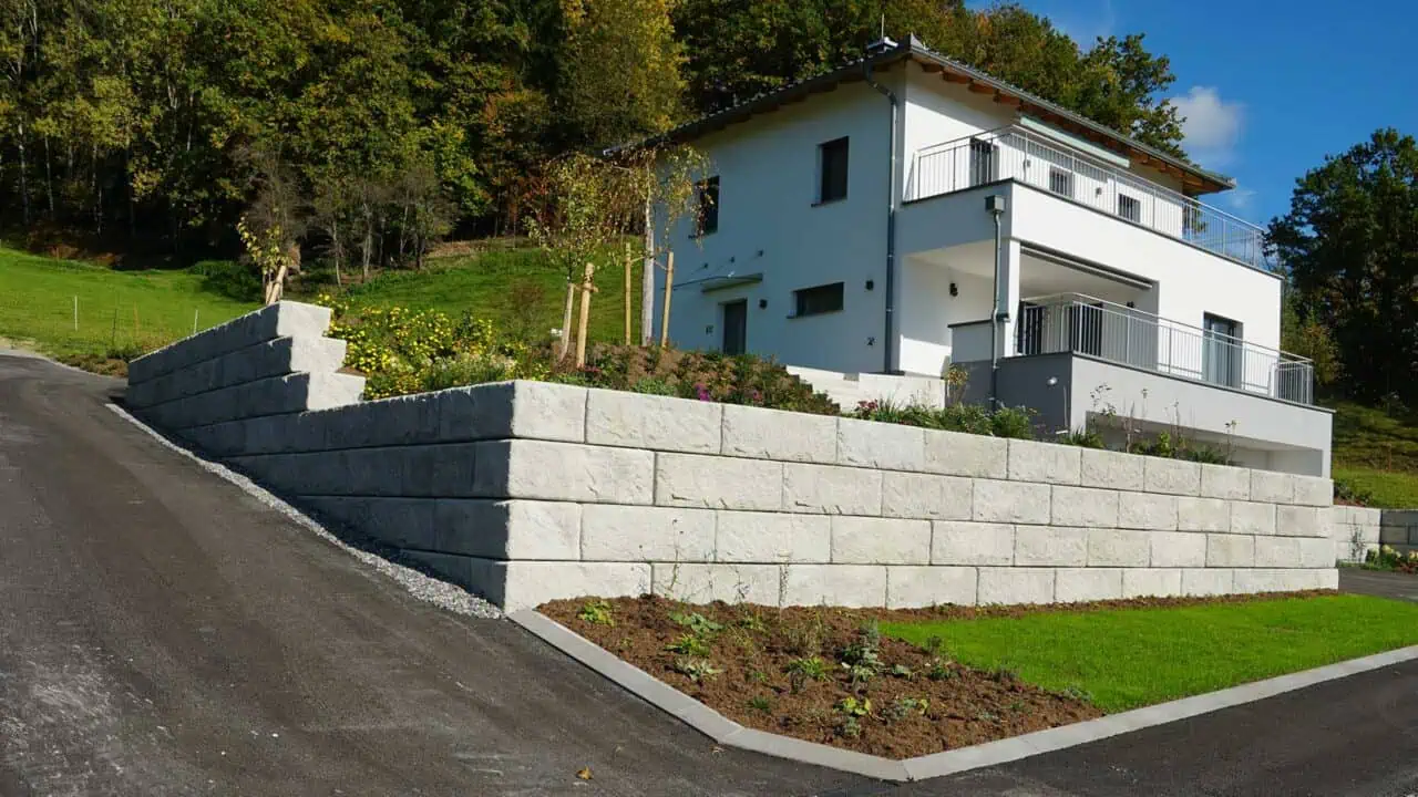 Hangsicherung mit SW-Stützwandsystem in Rosenau